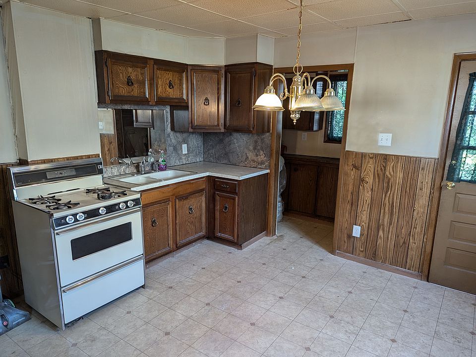 233 N Bromley Ave Scranton PA Zillow