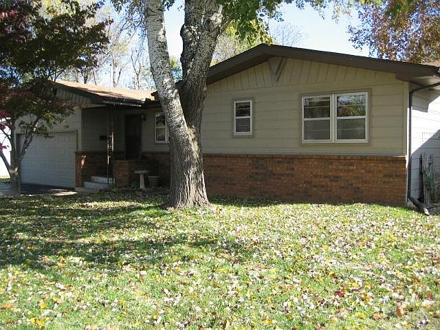1st image of 1304 S Airwood Ave