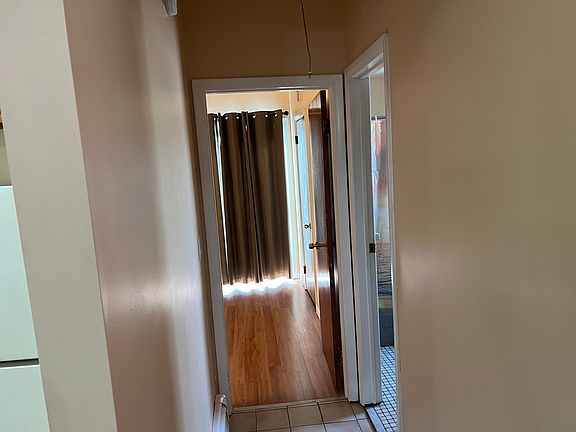 2nd image of 2007 Van Vranken Ave #4