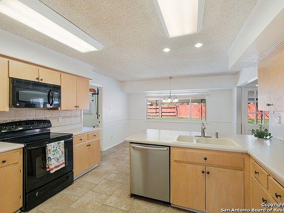 5th image of 13031 De Luna St