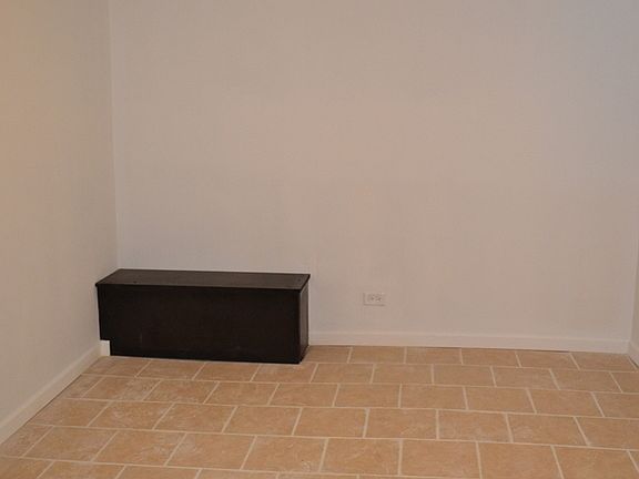 4th image of 3653 W Belle Plaine Ave
