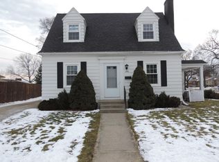 740 Pine Ave NW, Grand Rapids, MI 49504