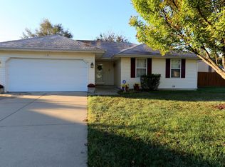 106 E Wilson St, Republic, MO 65738
