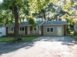 3233 S Ferguson Ave, Springfield, MO 65807