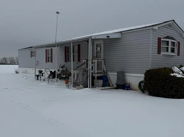 172 Moorestown Dr, Bath, PA 18014