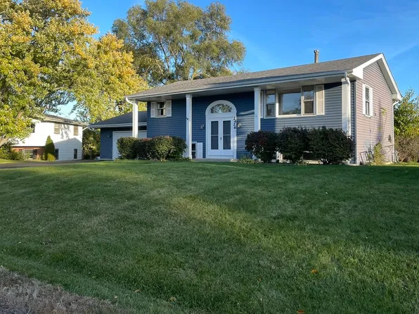 2426 Highland Cir, Lindenhurst, IL 60046