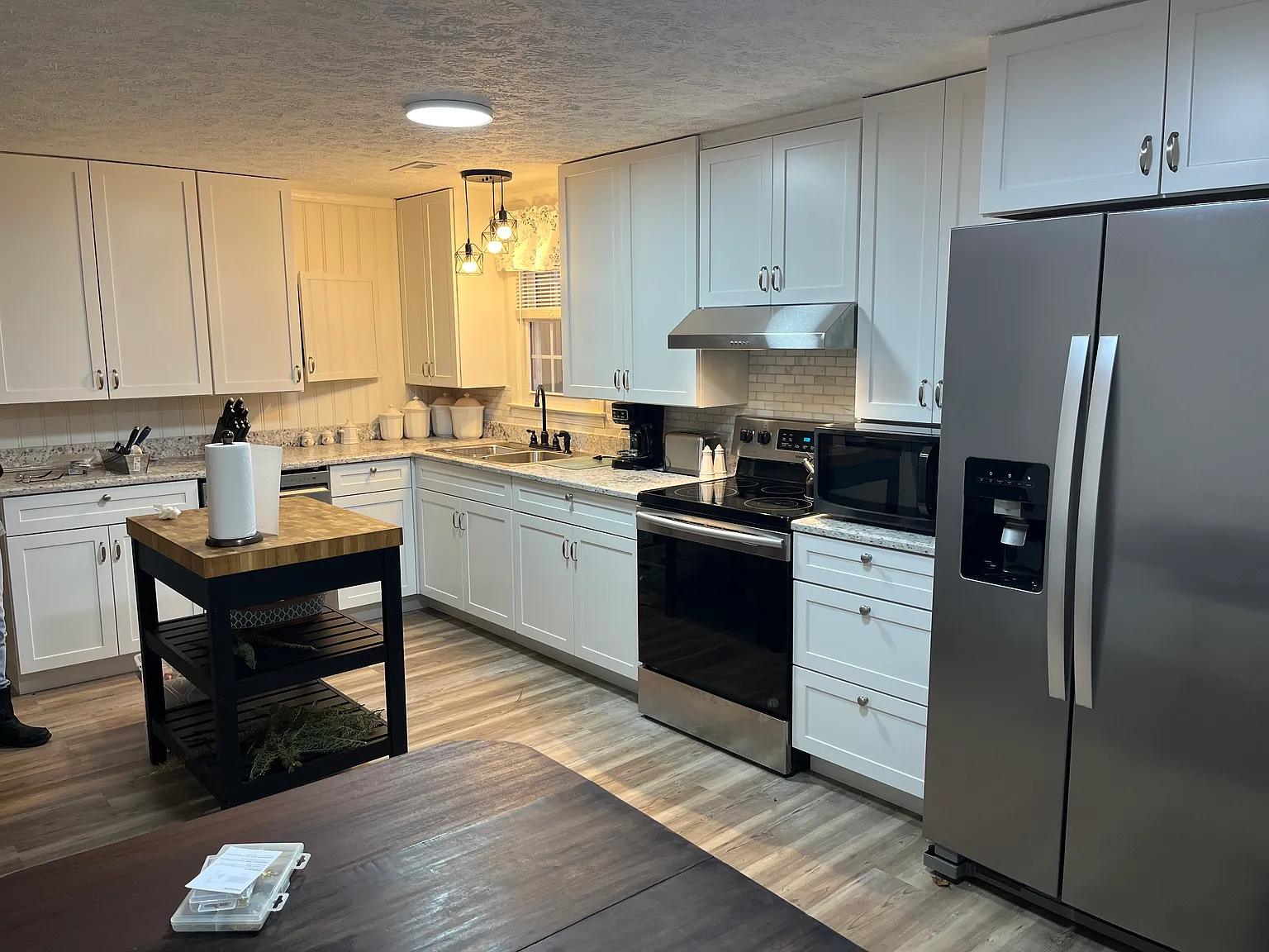 3 bed, 1400 sqft, $2,000 — Photo 3
