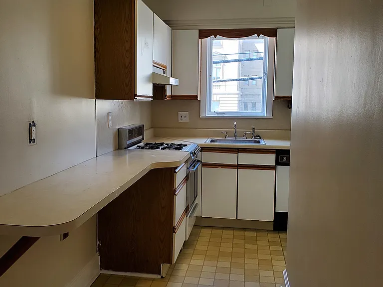 62 Delaware Ave #2F — Photo 5
