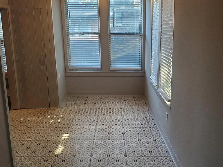 37 S Rembert St — Photo 10