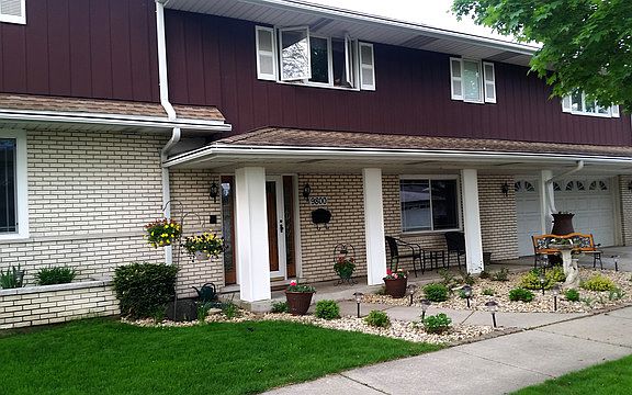 2nd image of 9800 S Kolmar Ave