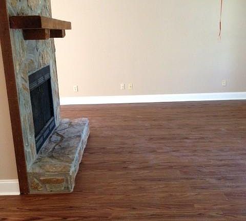 4th image of 925 River Rock Dr