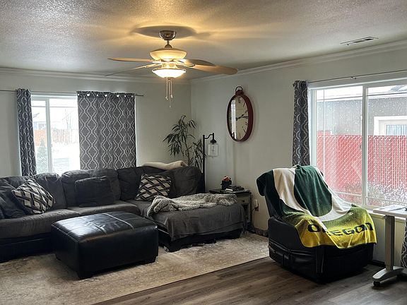 2nd image of 3316 Paramont St