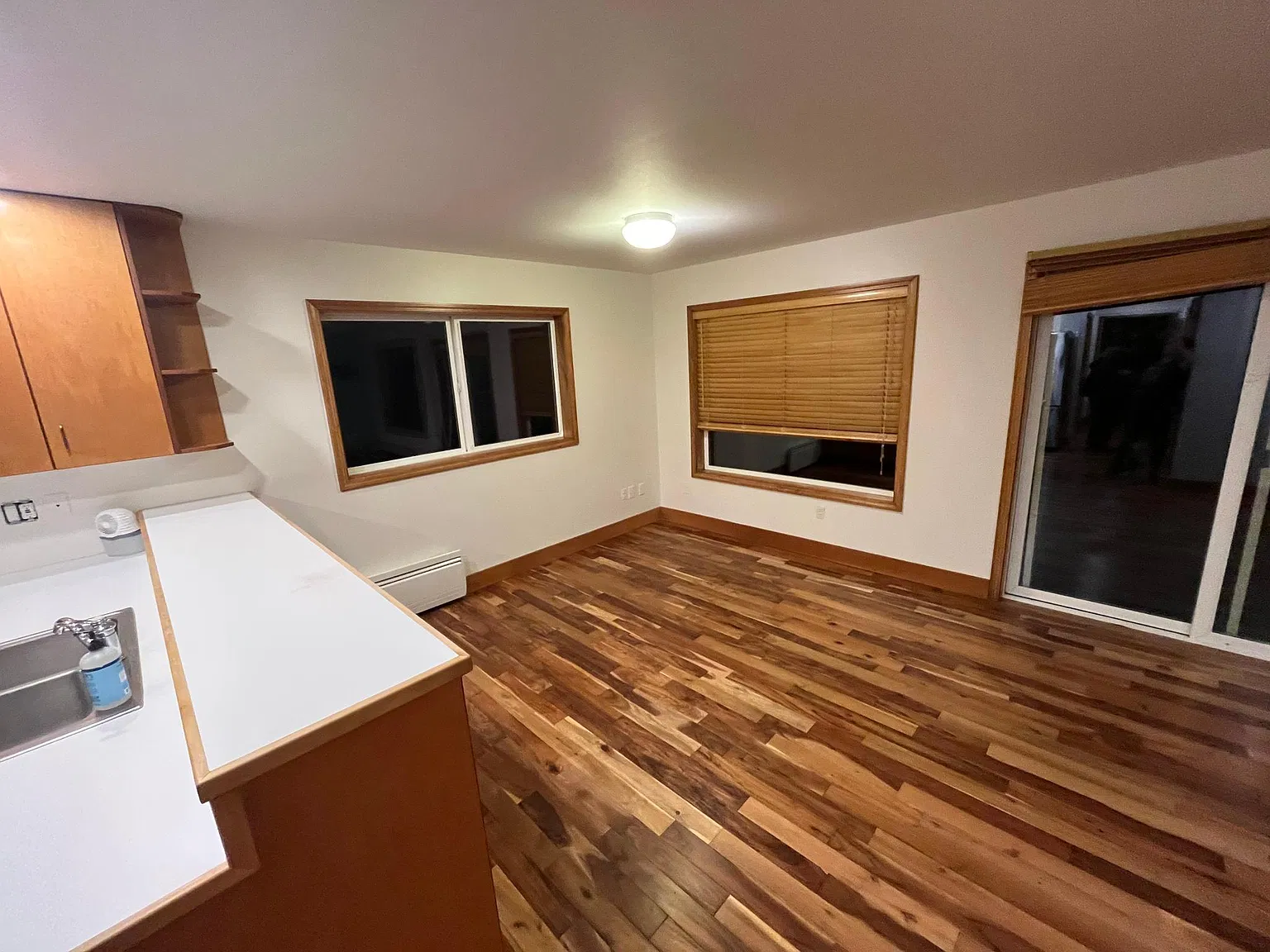 1 bed, 850 sqft, $2,295 — Photo 3