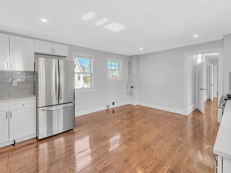 419 Poplar St #1 — Photo 2