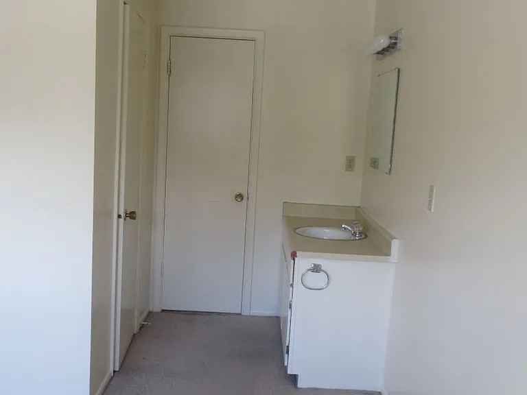 2200 Canyon — Photo 15