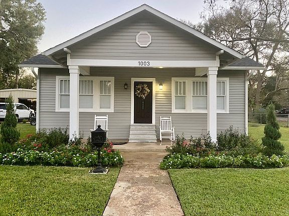 2nd image of 1003 E Goliad Ave
