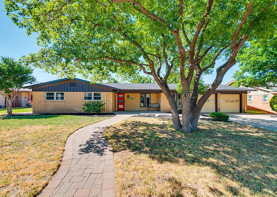 1st image of 2825 Durant Dr