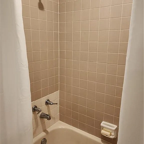 110 S Dearborn St #3 — Photo 10