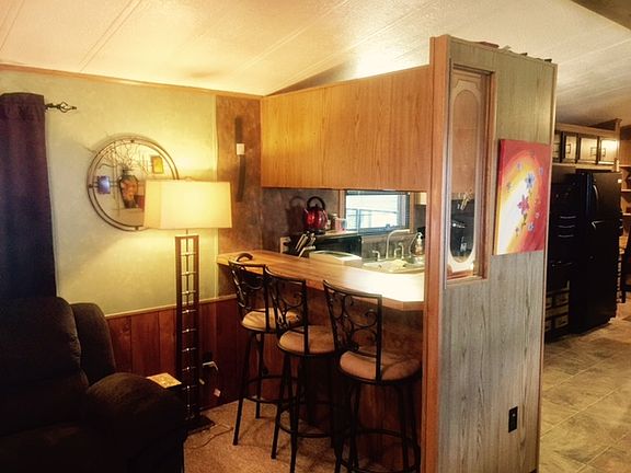 2nd image of 5 Melody Ln