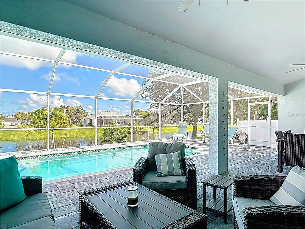2 bed, 1.0 bath, 1688 sqft, $2,600 — Photo 3
