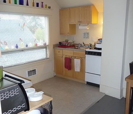 3rd image of 6743 17th Ave NW #B