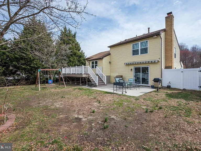 76 Argyle Ave — Photo 33