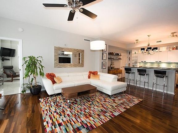 2nd image of 226 5th Ave N APT 806