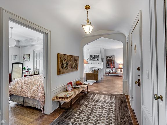 4th image of 5421 S Cornell Ave APT 12