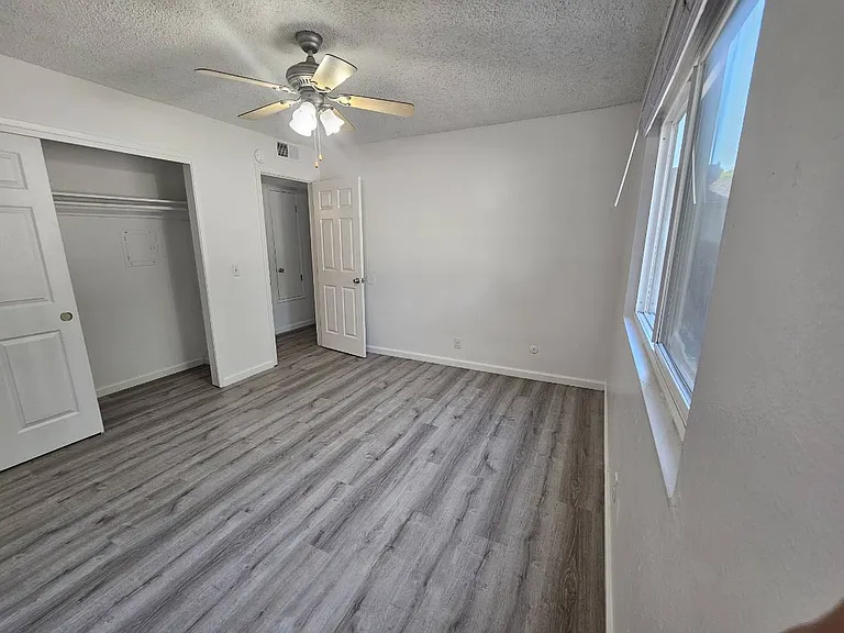 1110 Ivy St #4 — Photo 6