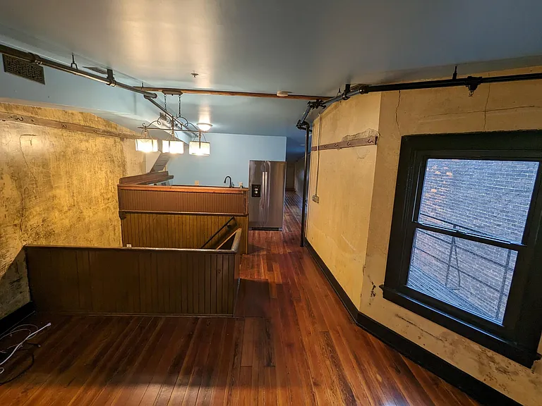 1322 Clay St #4 — Photo 3