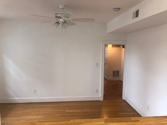 2 bed, 900 sqft, $2,900 — Photo 3