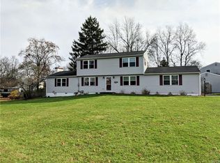 8241 Eden Ln, Baldwinsville, NY 13027