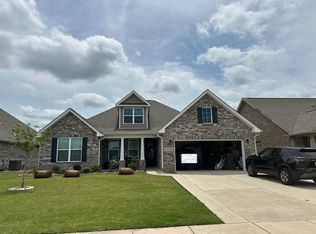 110 Willow Bank Cir, Decatur, AL 35603