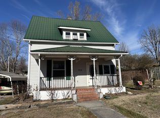 910 Georgia Ave, Etowah, TN 37331