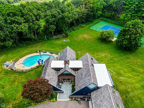 5th image of 367 Overlook Rd
