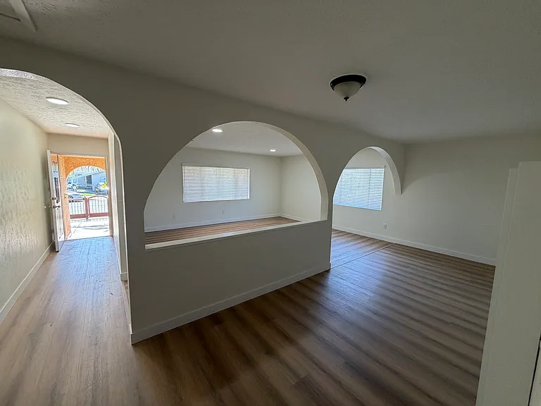 11608 Painter Ave — Photo 3