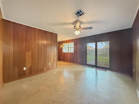 3rd image of 740 Deerfield Rd