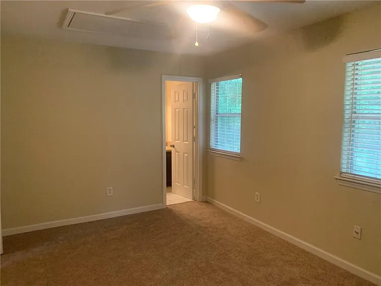 1652 Grist Mill Dr — Photo 10