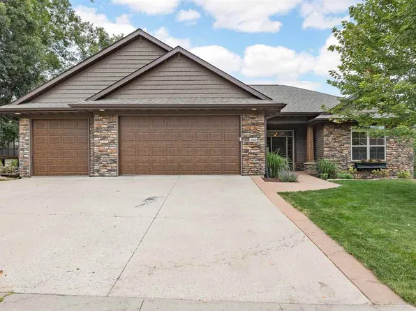 1660 Redbud Cir, North Liberty, IA 52317