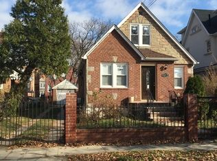 122 Ave 192 St, St Albans, NY 11412