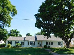 403 E Highland Ave, Carthage, MO 64836