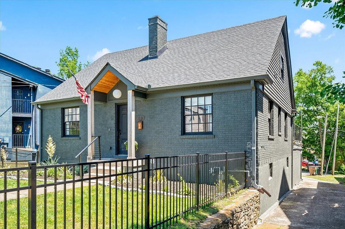3183 Parthenon Ave — Photo 2