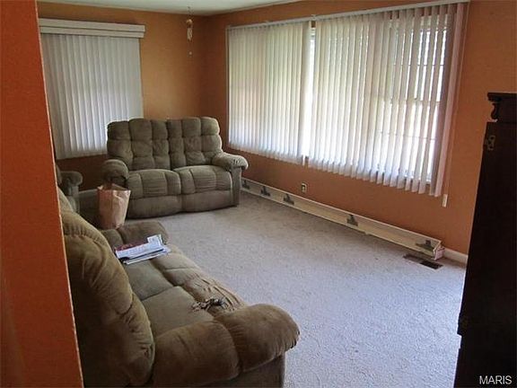 3rd image of 10212 Coburg Lands Dr