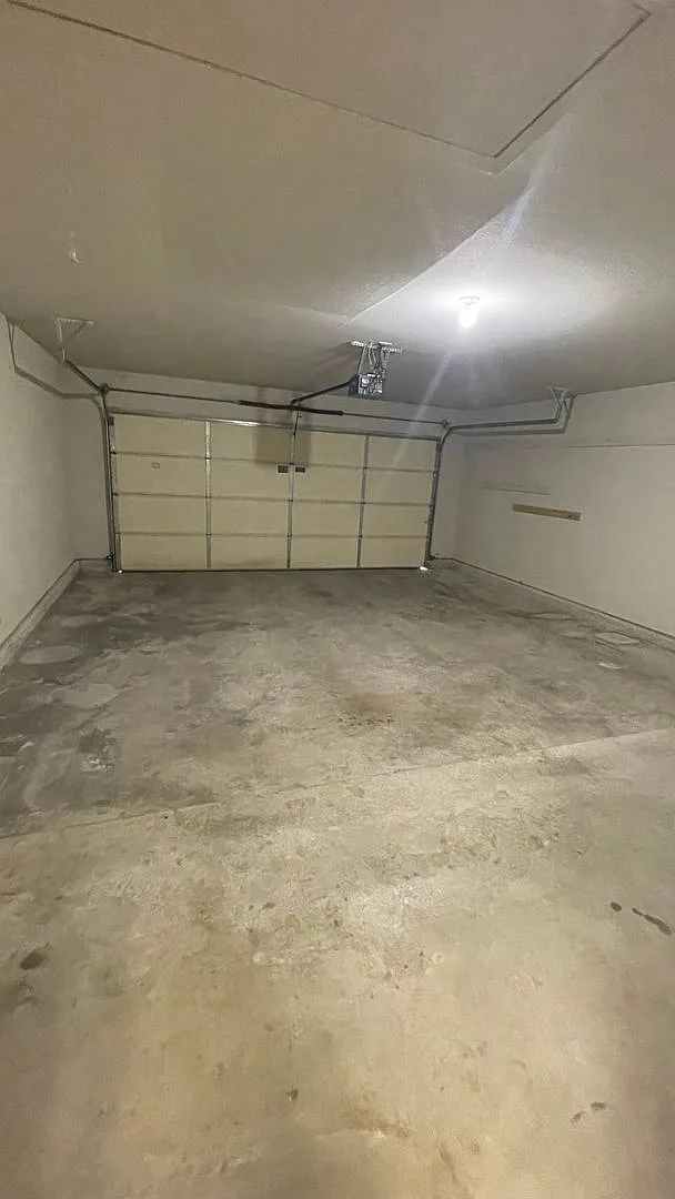 Beautiful home w/3bd and 2 full baths — Photo 2