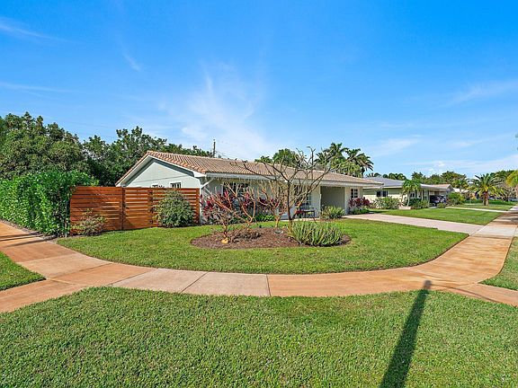 2nd image of 901 Westwind Drive