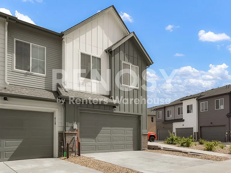 421 Millwall Cir — Photo 24