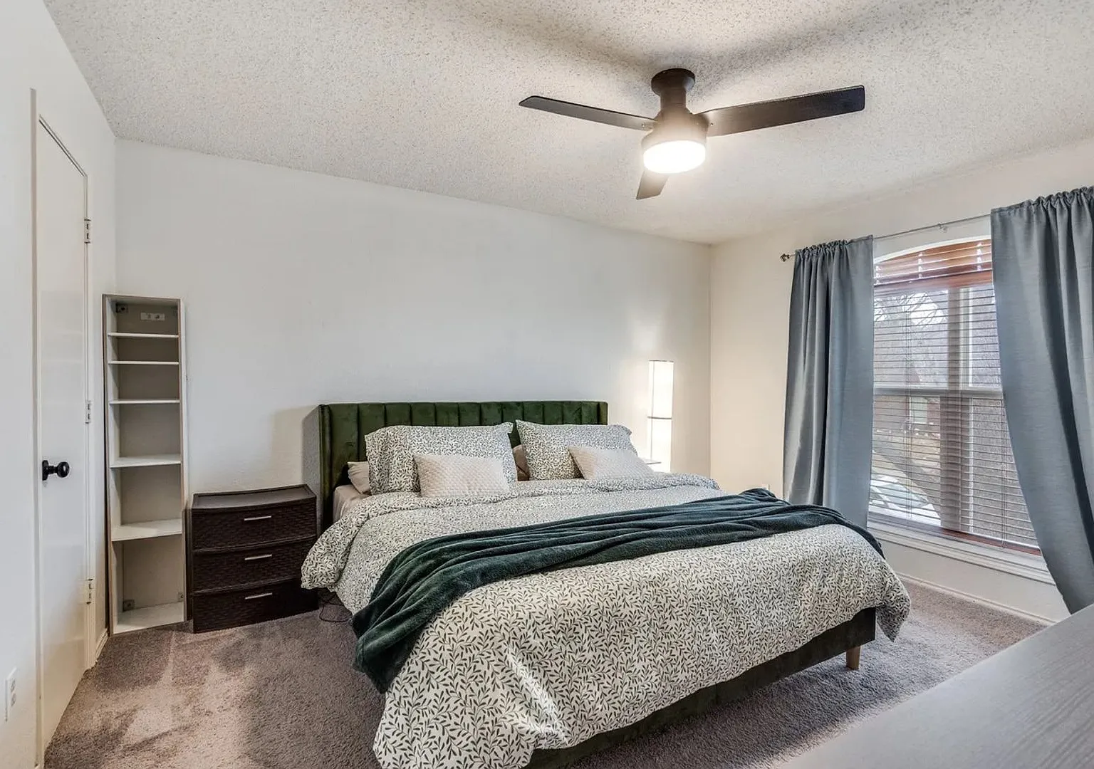 Room in 4 Bedroom Home in McKinney — Photo 2