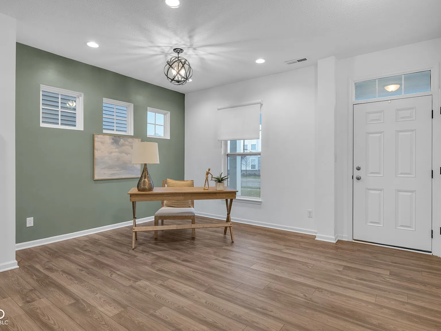 3 bed, 2.5 bath, 2102 sqft, $2,400 — Photo 4