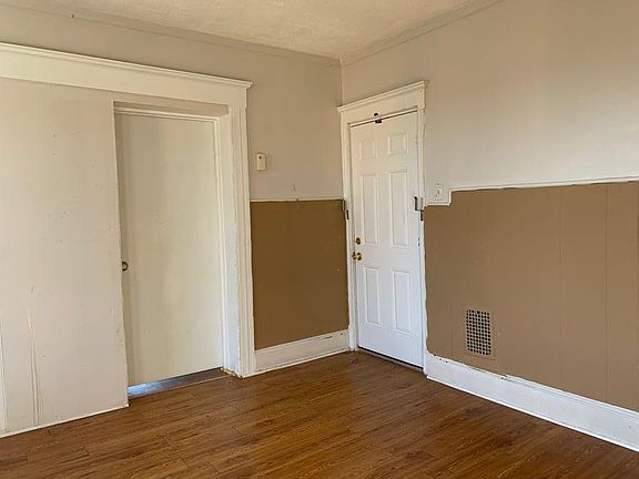 4th image of 195 Maplewood Ave Floor 2