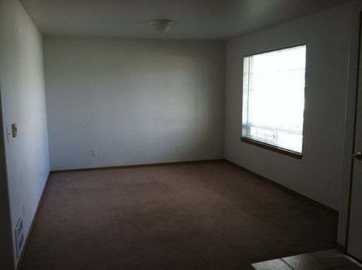 2nd image of 1755 D St APT 8